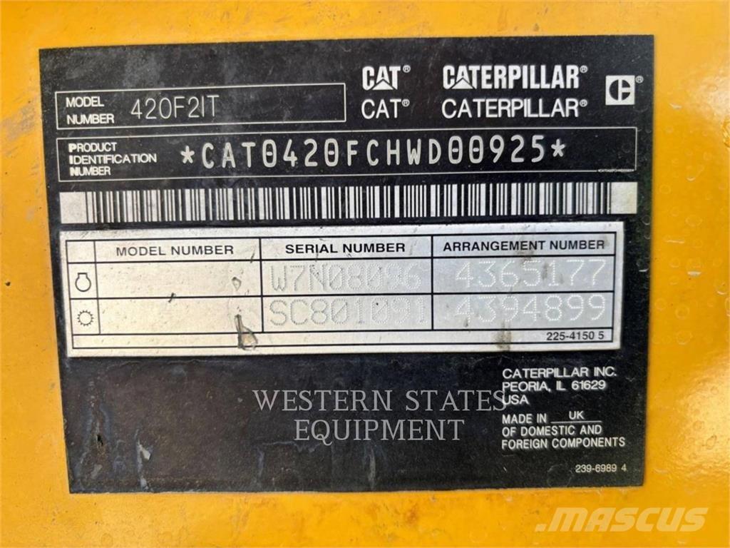CAT 420F2 Retrocargadoras
