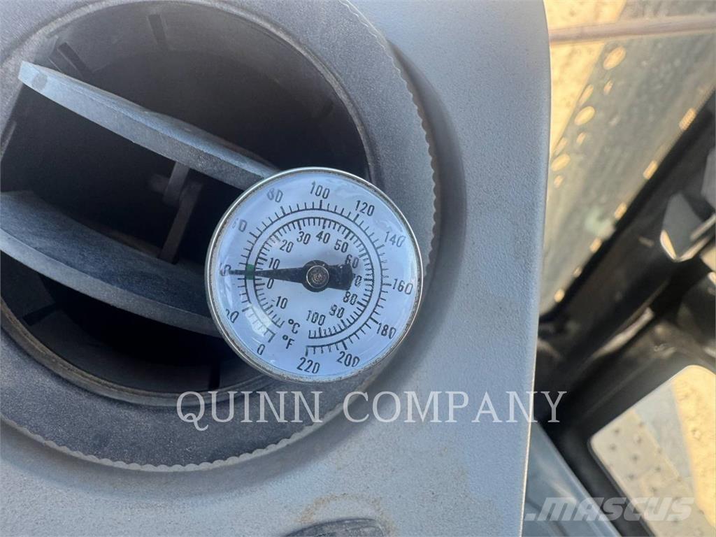 CAT 420F2 Retrocargadoras