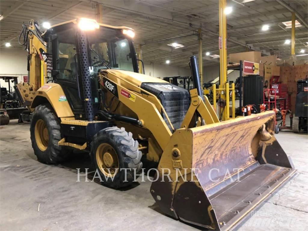 CAT 420F2 Retrocargadoras