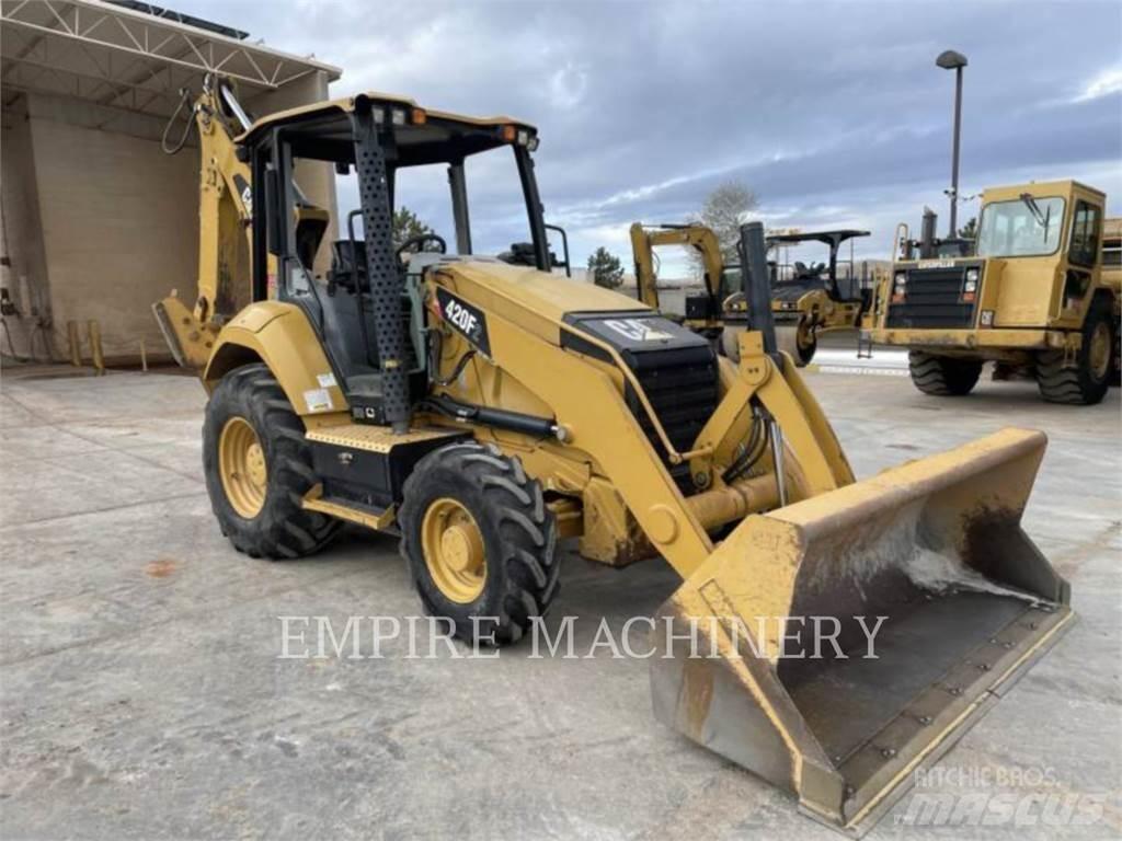 CAT 420F2 4EO Retrocargadoras