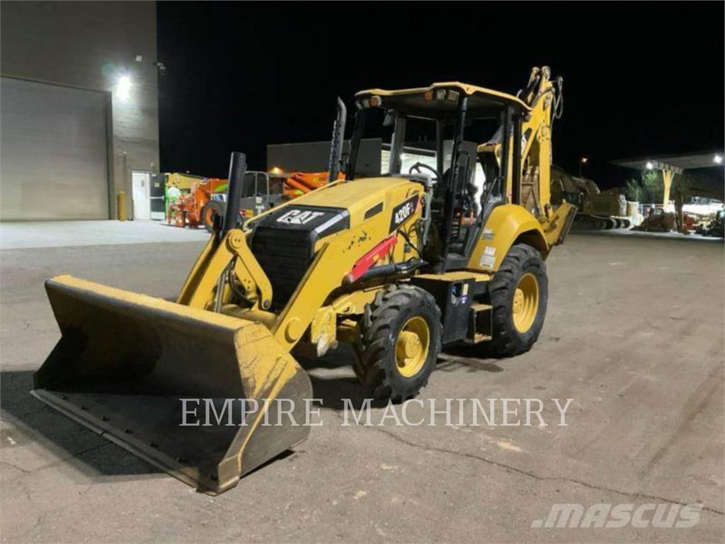 CAT 420F2 4EO Retrocargadoras