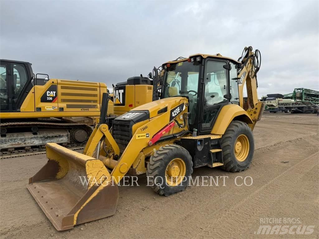 CAT 420F2 4WDE Retrocargadoras