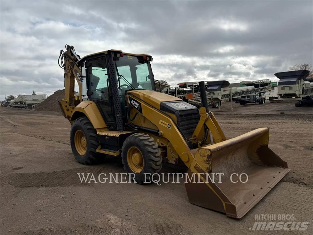 CAT 420F2 4WDE Retrocargadoras