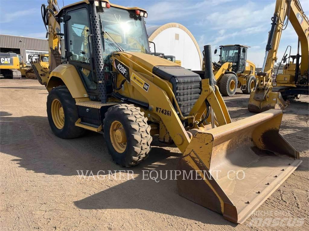 CAT 420F2 4WDE Retrocargadoras