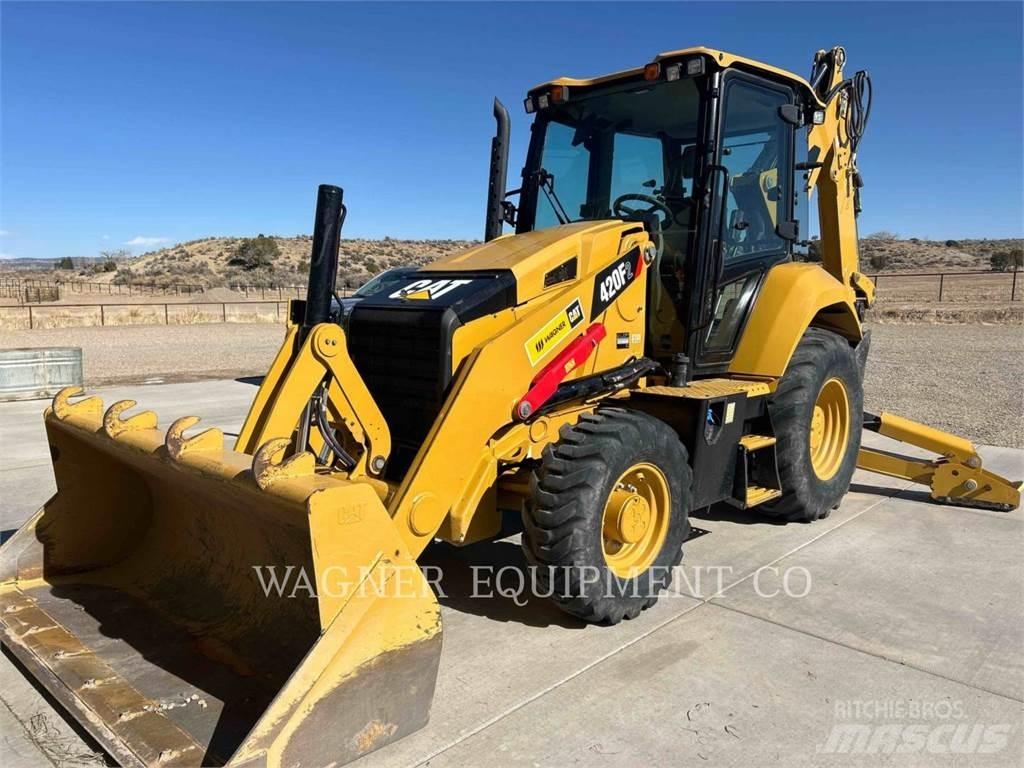 CAT 420F2 4WDE Retrocargadoras