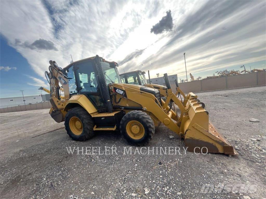CAT 420F2 E Retrocargadoras
