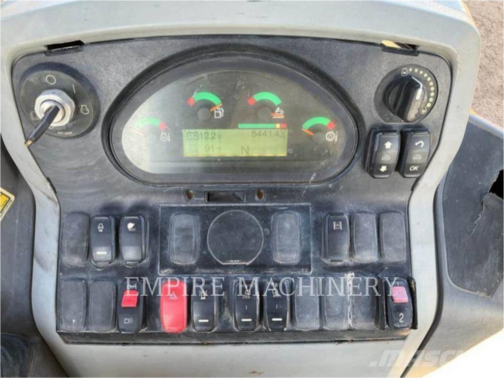 CAT 420F24EOIP Retrocargadoras