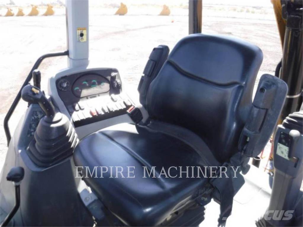 CAT 420F24EOIP Retrocargadoras