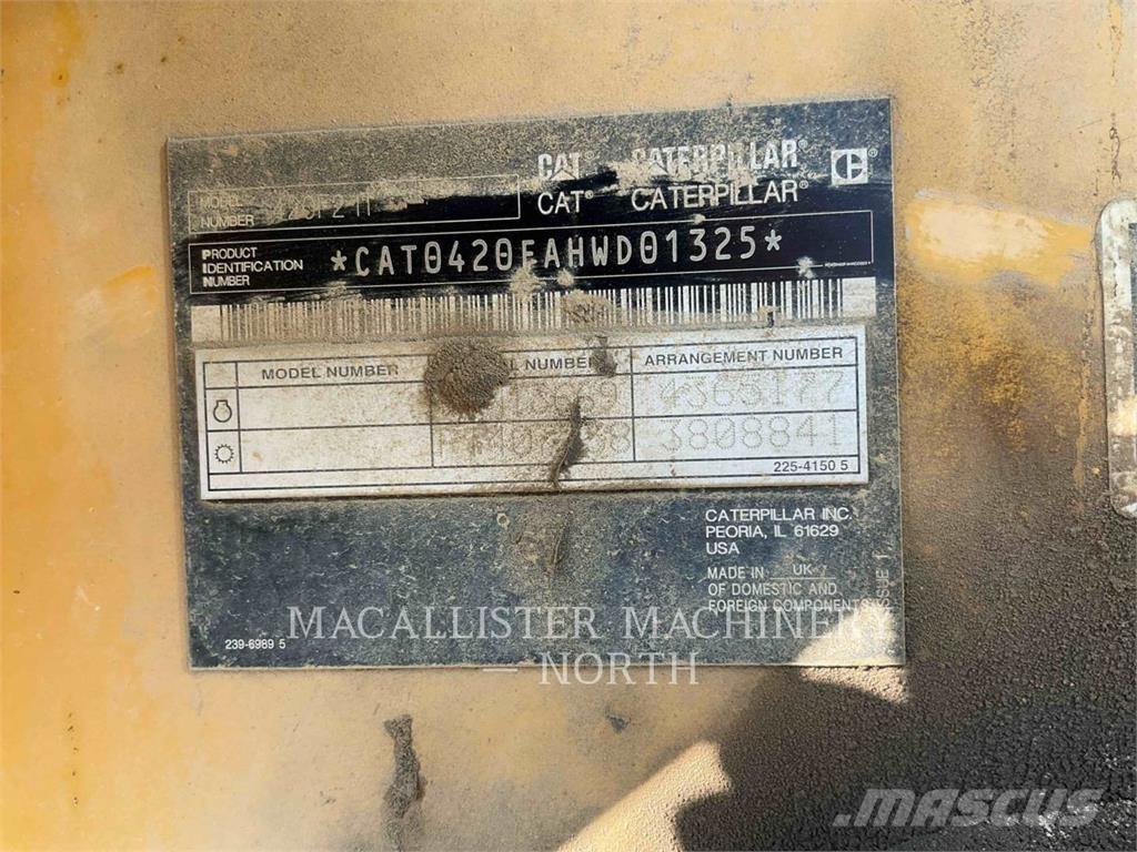 CAT 420F2IT Retrocargadoras