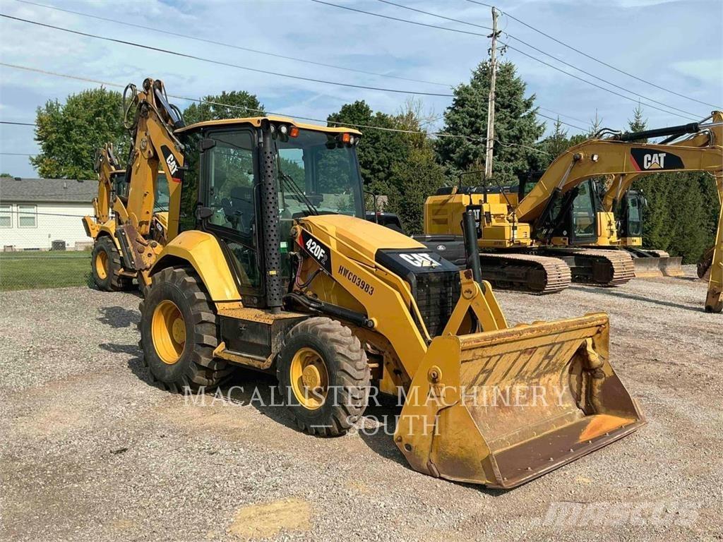 CAT 420F2ST Retrocargadoras