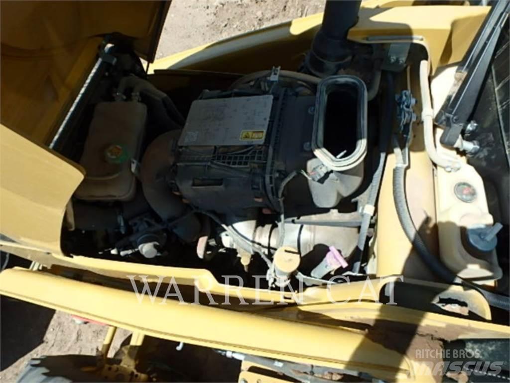 CAT 420XE AE4T Retrocargadoras