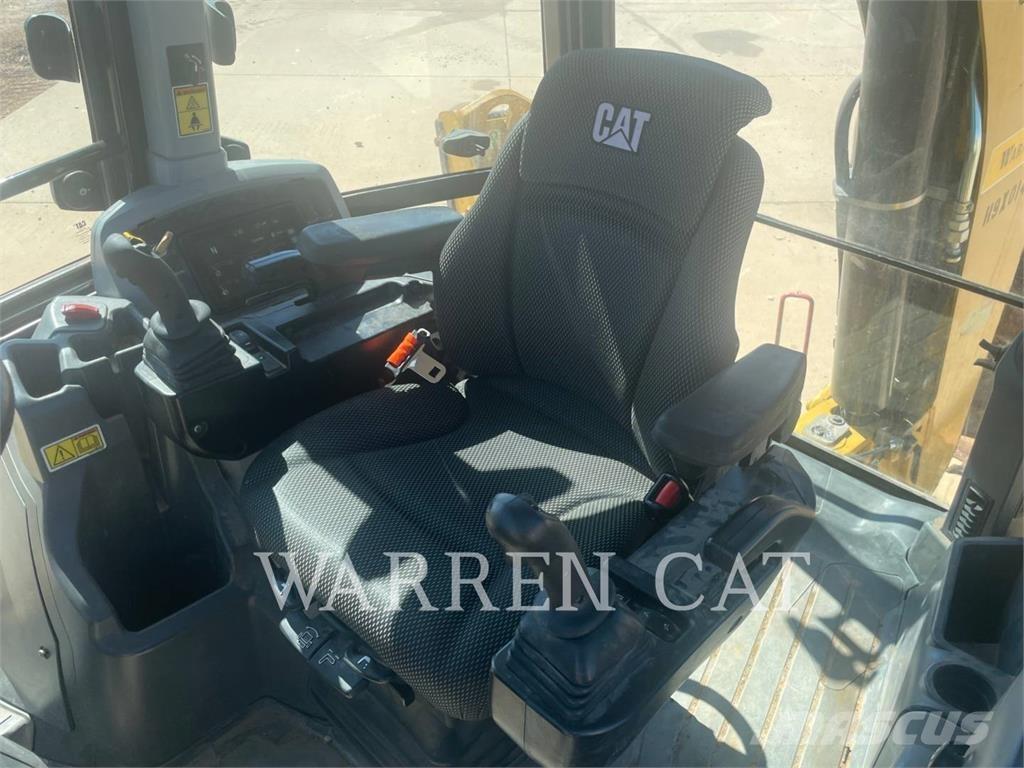 CAT 420XE AE4T Retrocargadoras