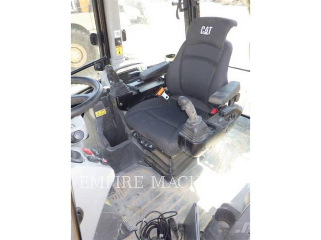CAT 420XE4ECIP Retrocargadoras