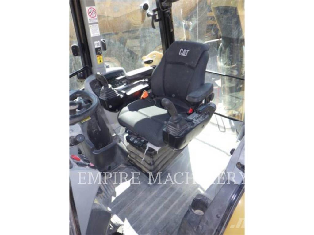 CAT 420XE4ECIP Retrocargadoras