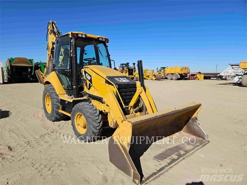 CAT 430F 4WD Retrocargadoras