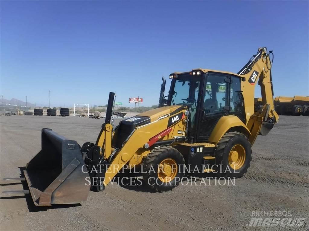CAT 440-07 Retrocargadoras