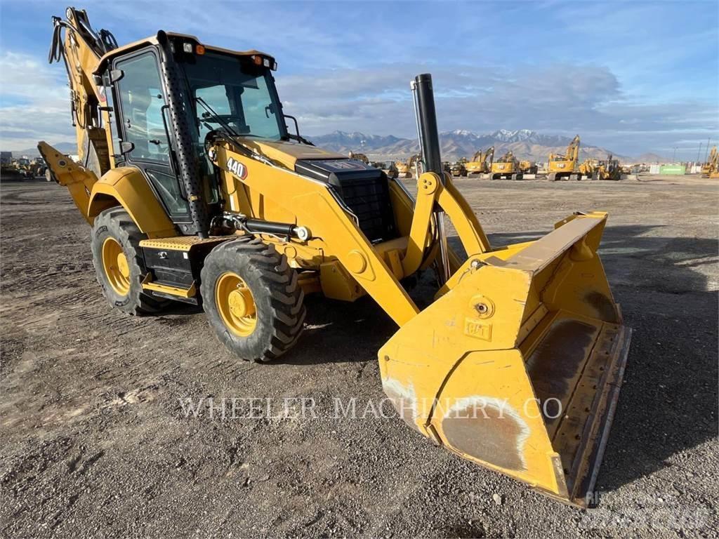 CAT 440 TH Retrocargadoras