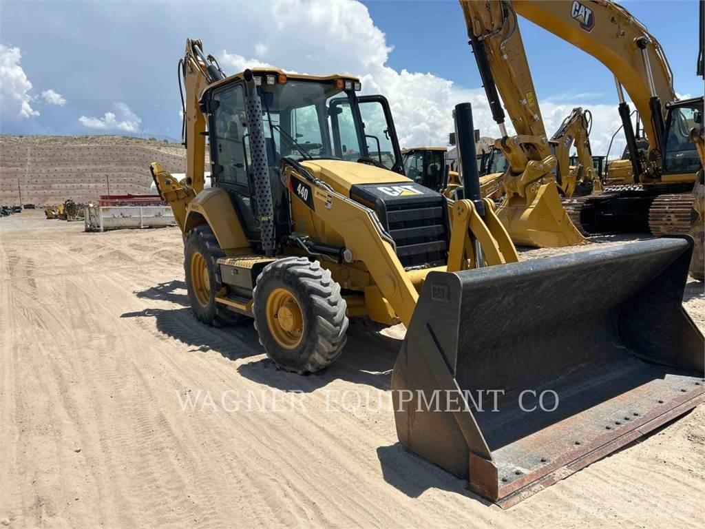 CAT 44007 Retrocargadoras