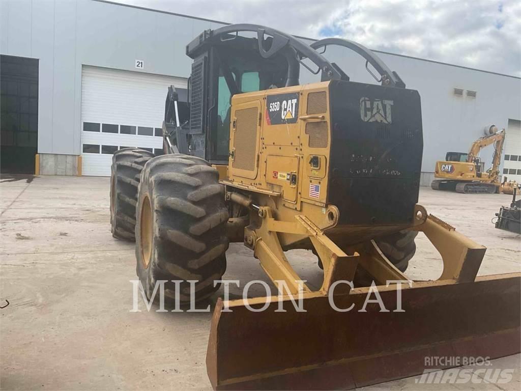 CAT 535D Arrastrador de troncos