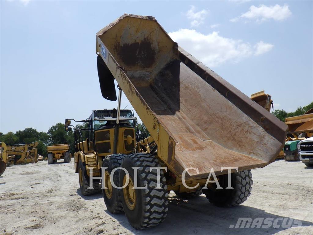 CAT 72504 Dúmpers articulados