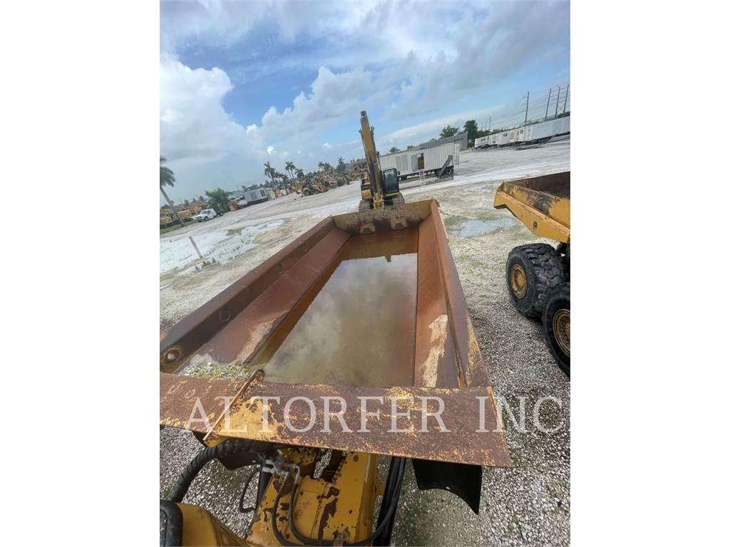 CAT 725C2 Dúmpers articulados