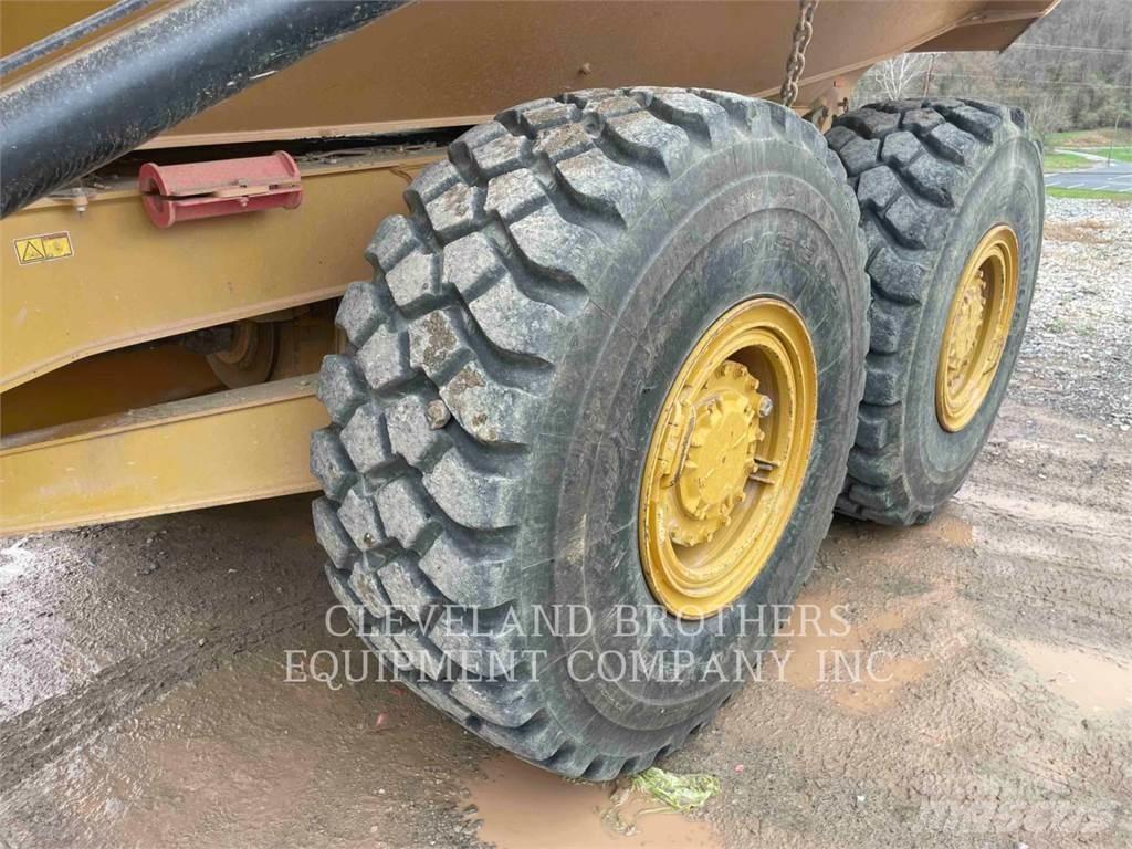 CAT 730-04 Dúmpers articulados