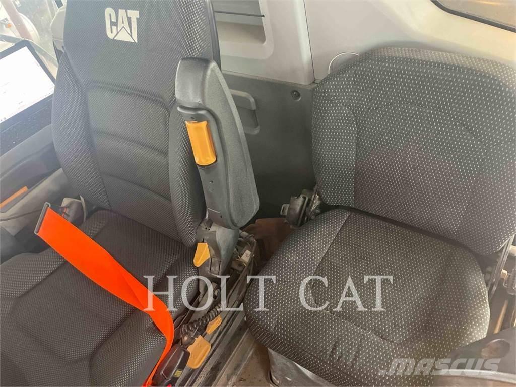 CAT 73004 Dúmpers articulados