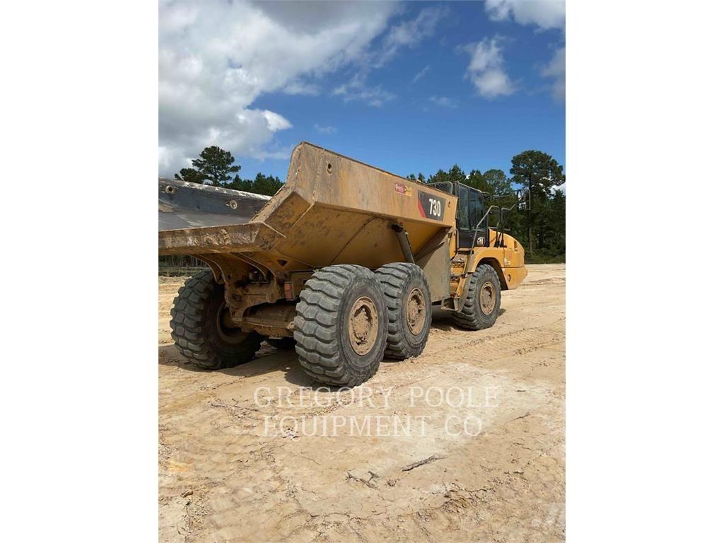 CAT 73004 Dúmpers articulados