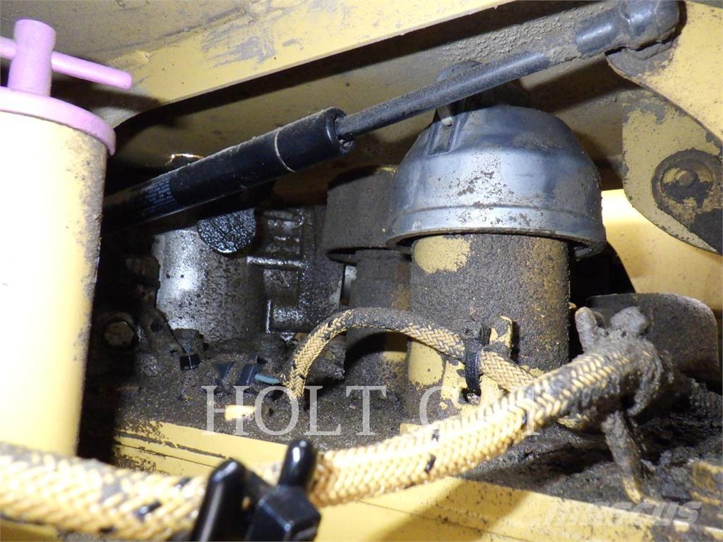 CAT 735 Dúmpers articulados