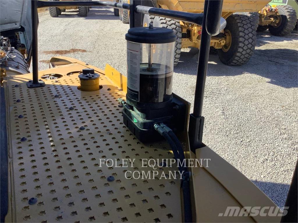 CAT 74004GC Dúmpers articulados