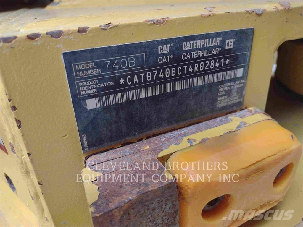 CAT 740B Camiones cisterna