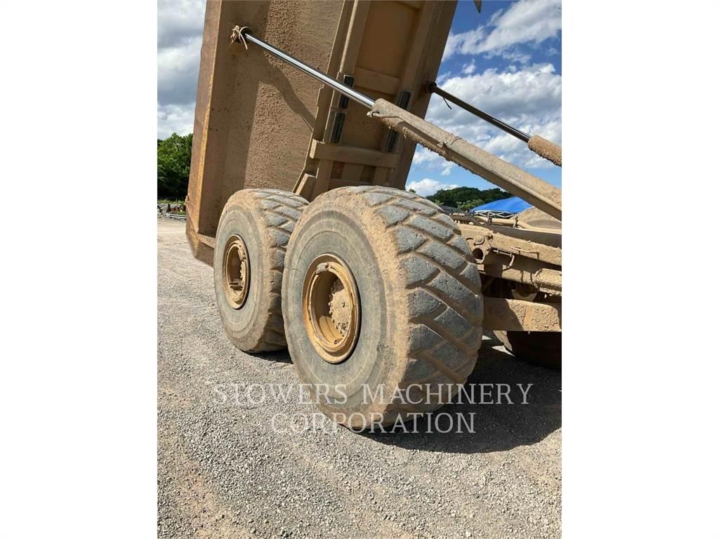 CAT 740B Dúmpers articulados