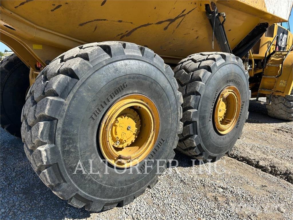 CAT 740B Dúmpers articulados