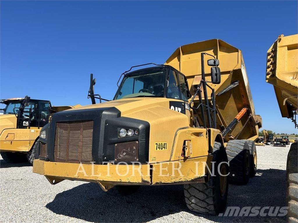 CAT 740B Dúmpers articulados