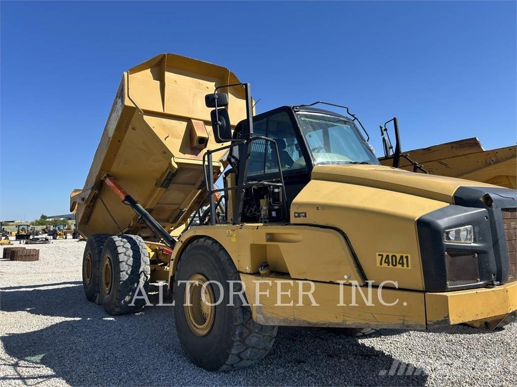 CAT 740B Dúmpers articulados