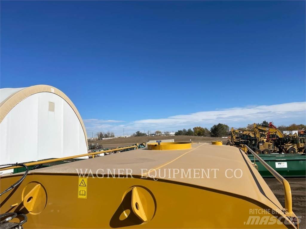 CAT 740B WT RB Camiones cisterna