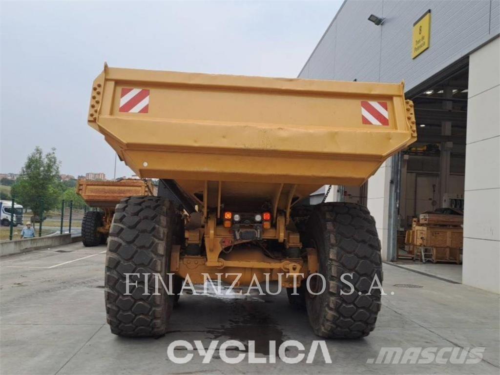CAT 740GC Dúmpers articulados