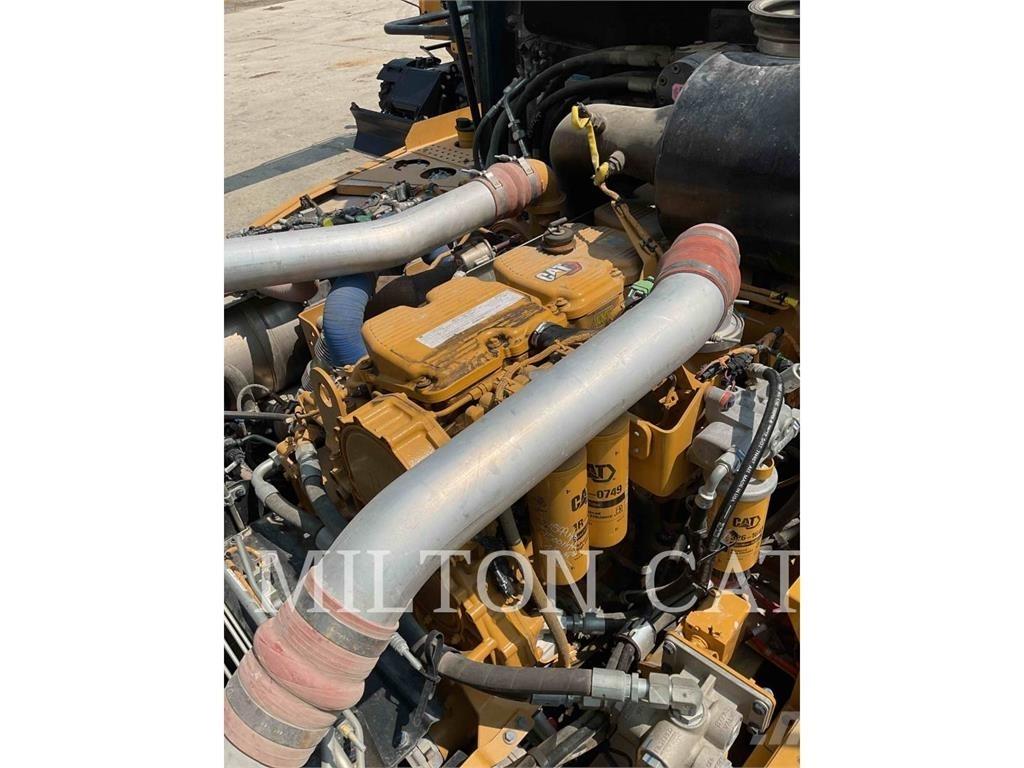 CAT 745 Dúmpers articulados