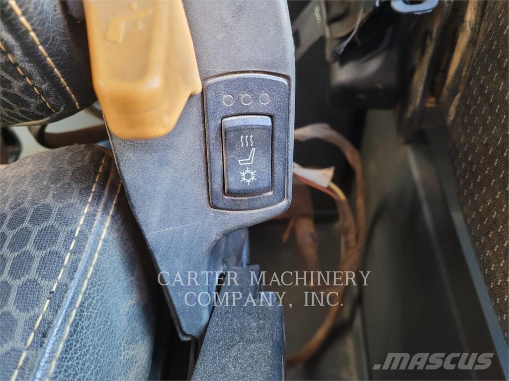 CAT 745 Dúmpers articulados