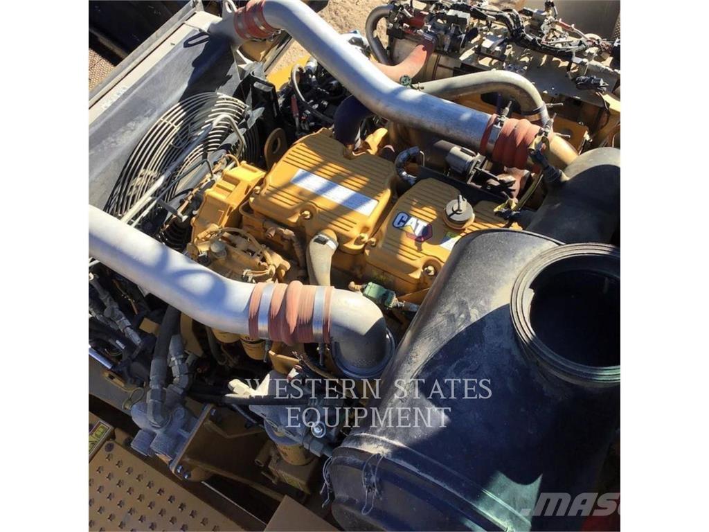 CAT 745 Dúmpers articulados