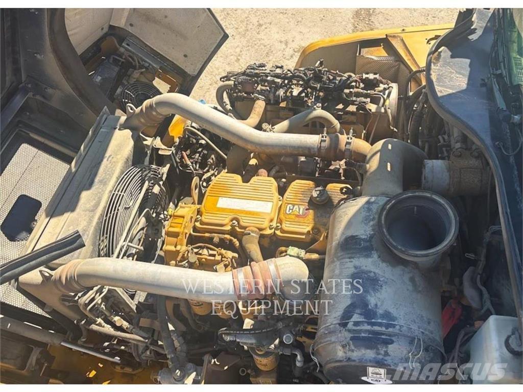 CAT 745 Dúmpers articulados