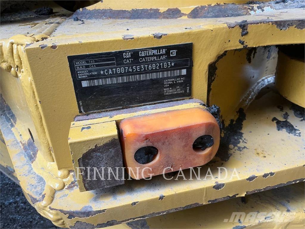 CAT 745 Dúmpers articulados