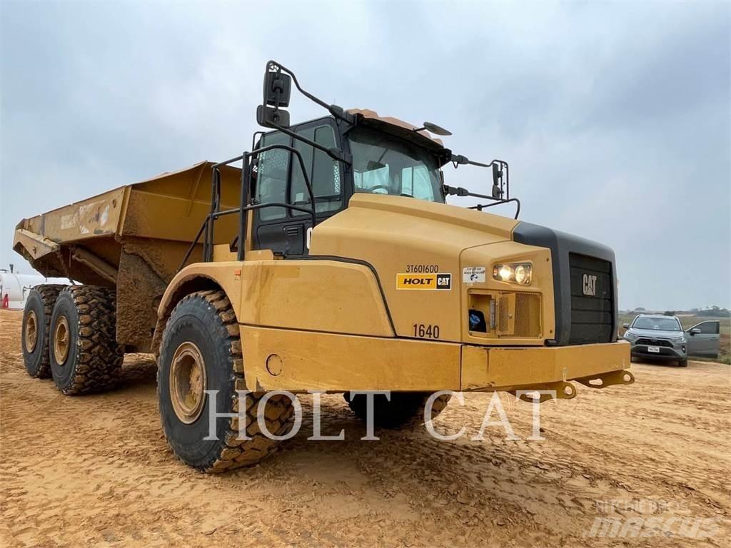 CAT 745-04 Dúmpers articulados