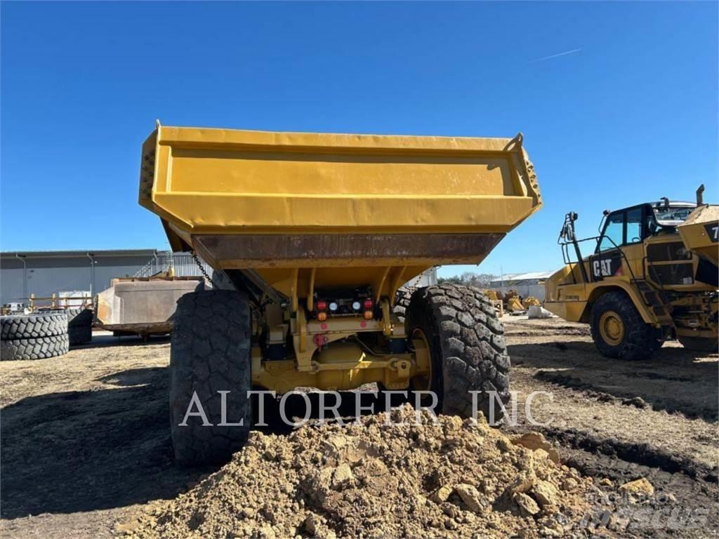 CAT 745-04 Dúmpers articulados