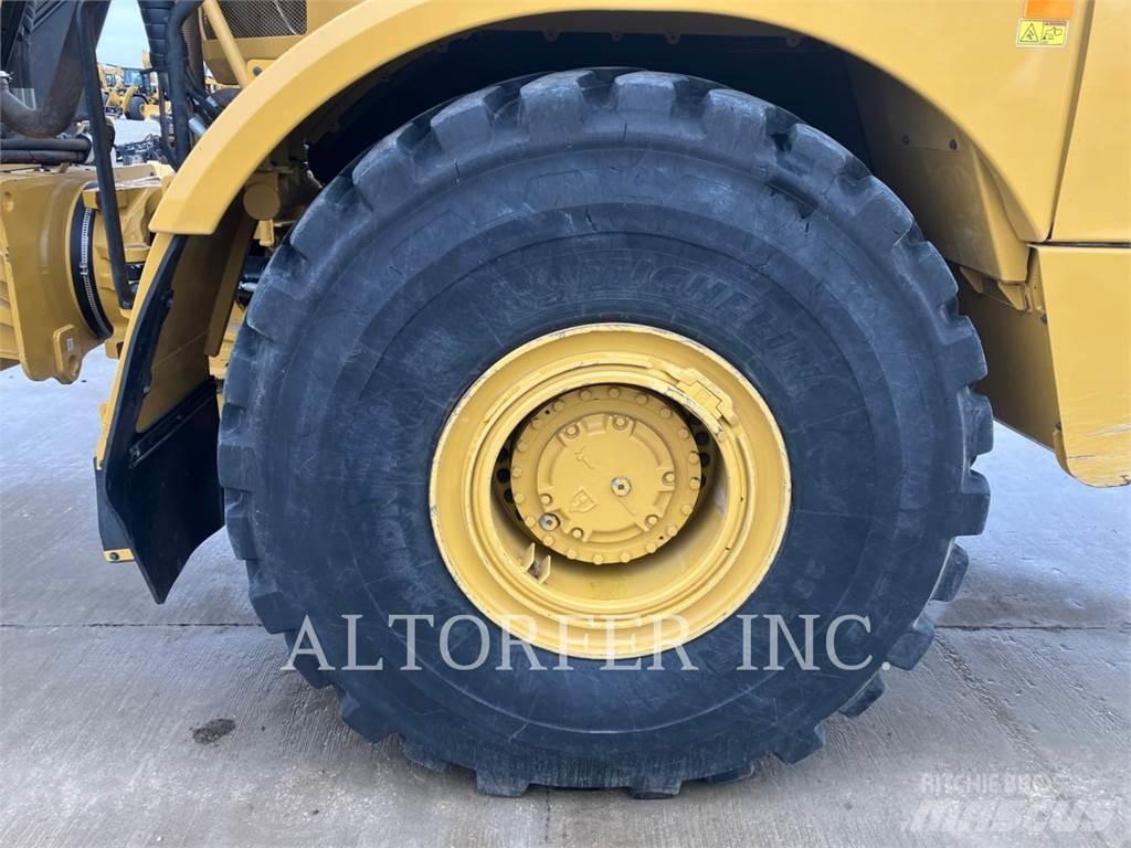 CAT 745-04 Dúmpers articulados