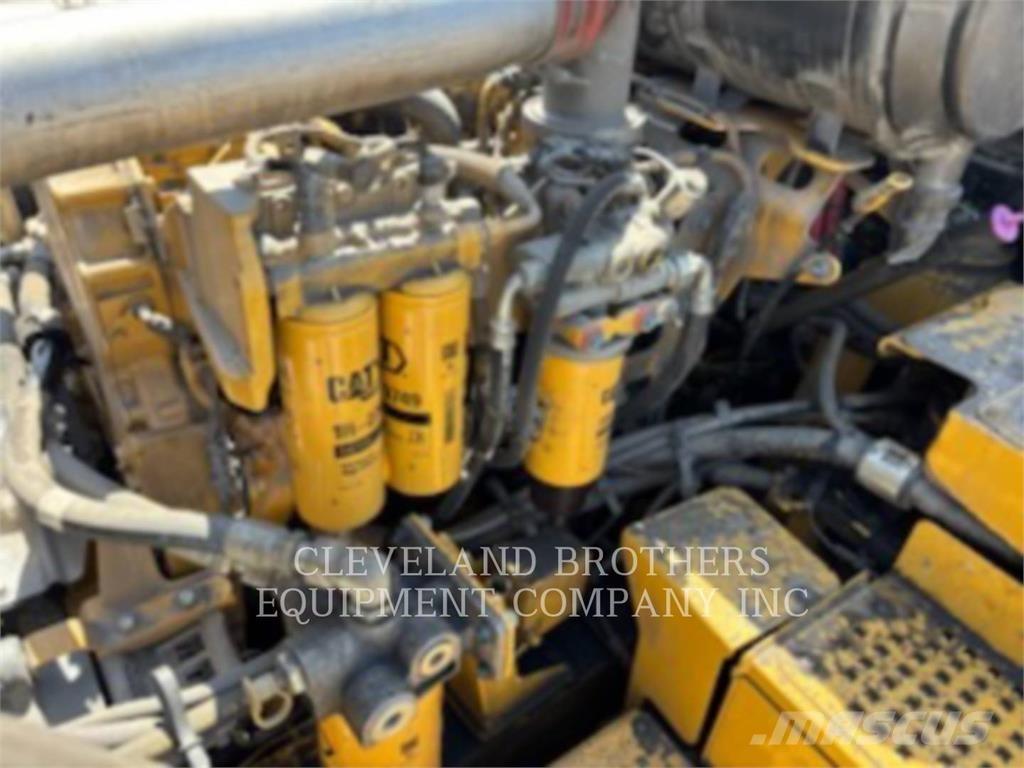 CAT 745-04 Camiones cisterna