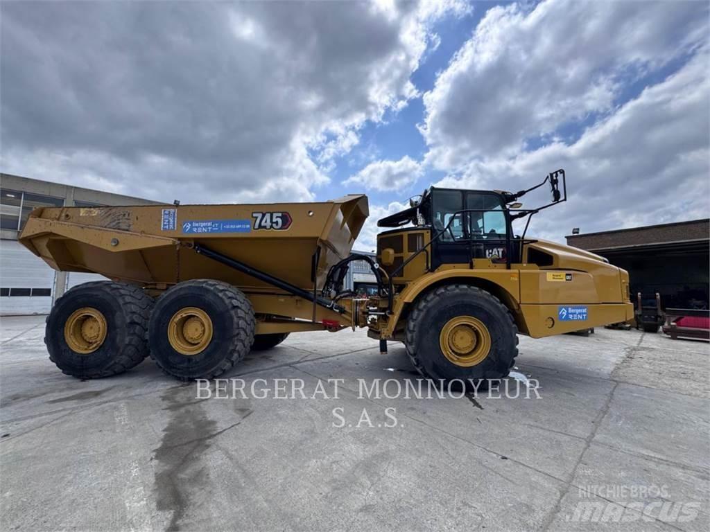 CAT 745-04 Dúmpers articulados