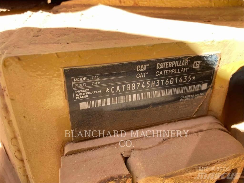 CAT 745-04 Dúmpers articulados
