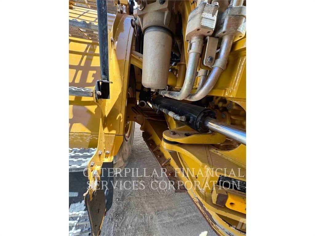 CAT 745-04 Dúmpers articulados