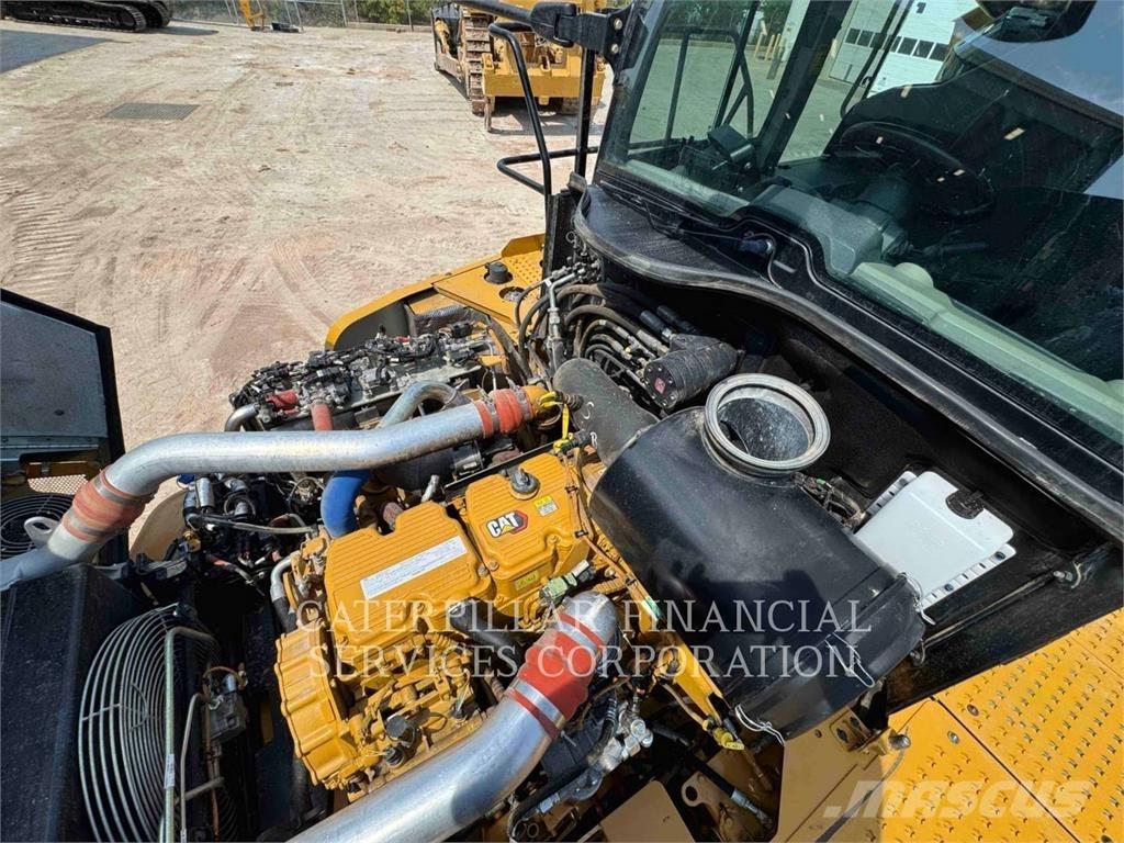 CAT 745-04 Dúmpers articulados